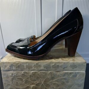 Elegant Black Heeled Loafers